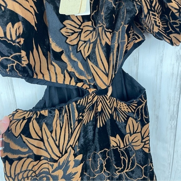 Anthropologie NWT Let Me Burn Out Velvet Maxi Dress Size Medium - Picture 11 of 13